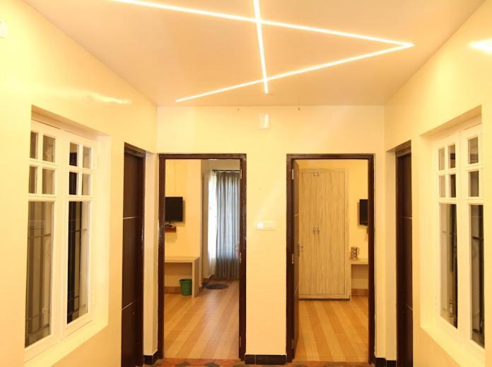 Hotel Venus Residency à Ooty Extérieur photo